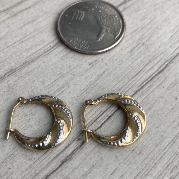 Gold over sterling hoop earrings - Picture 5 of 6